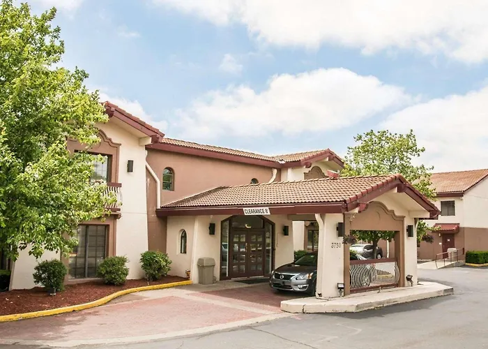 Econo Lodge Kalamazoo Near Wings Stadium